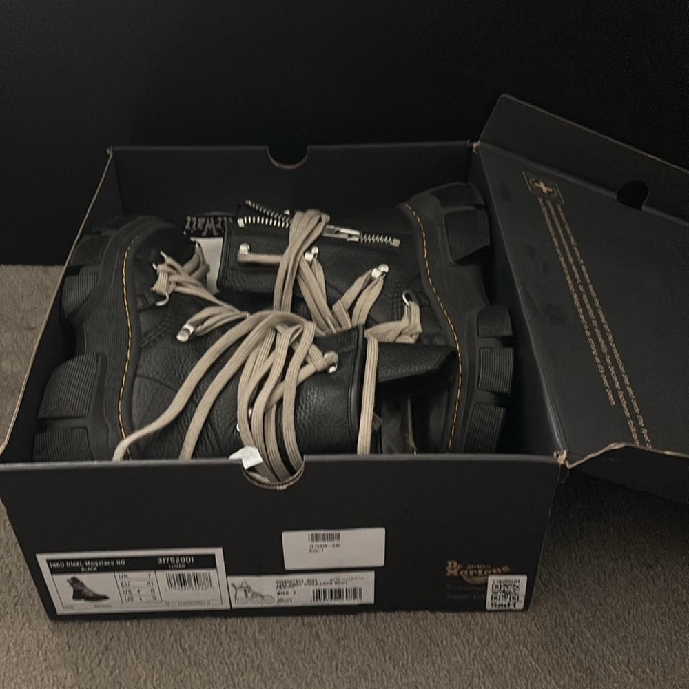 Meet your Posher, Deonte